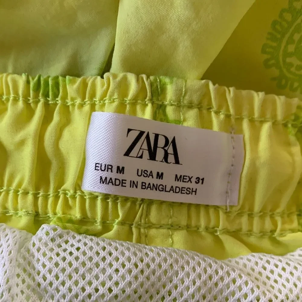 Zara Bright Yellow Paisley Swim Shorts Mens size medium